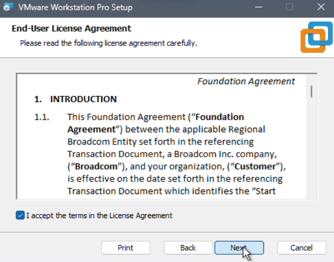VMware setup License Agreement screen with acceptance checkbox